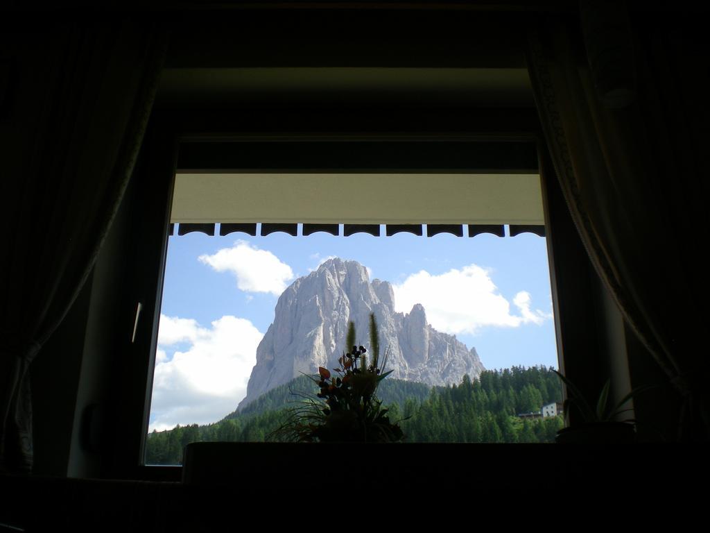 Garni Mezdi Hotel Santa Cristina Val Gardena Buitenkant foto