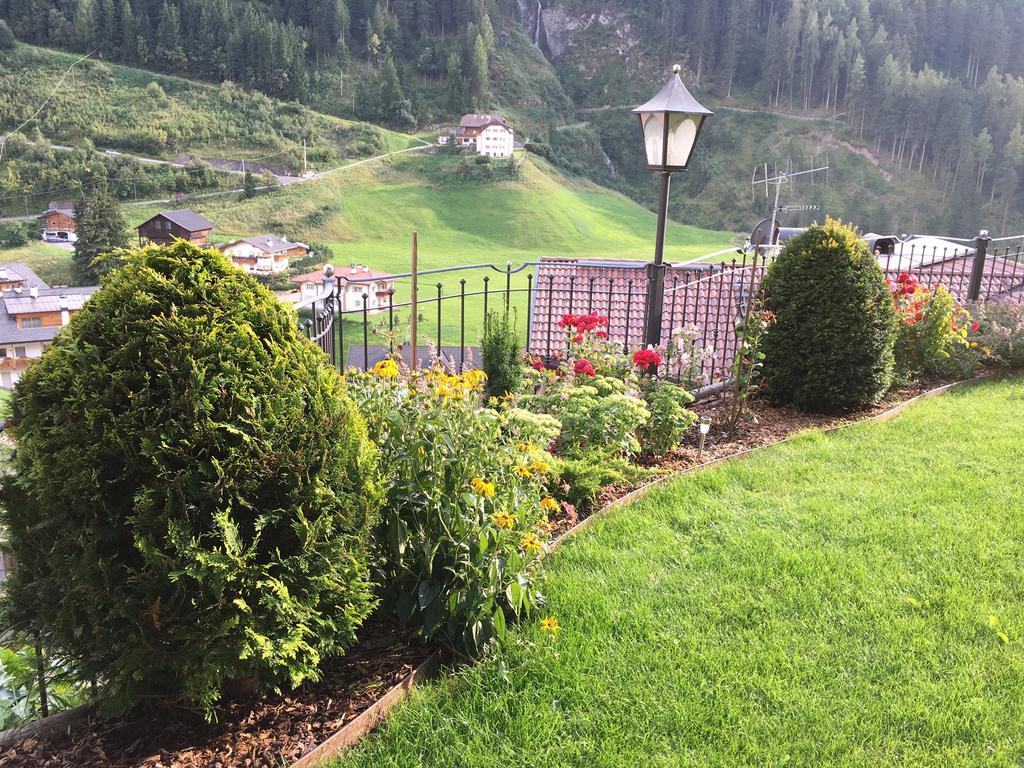 Garni Mezdi Hotel Santa Cristina Val Gardena Buitenkant foto