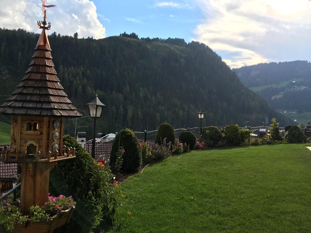 Garni Mezdi Hotel Santa Cristina Val Gardena Buitenkant foto